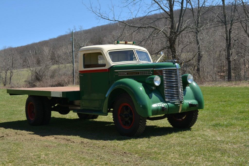 1938 Diamond T 306 Farm Truck