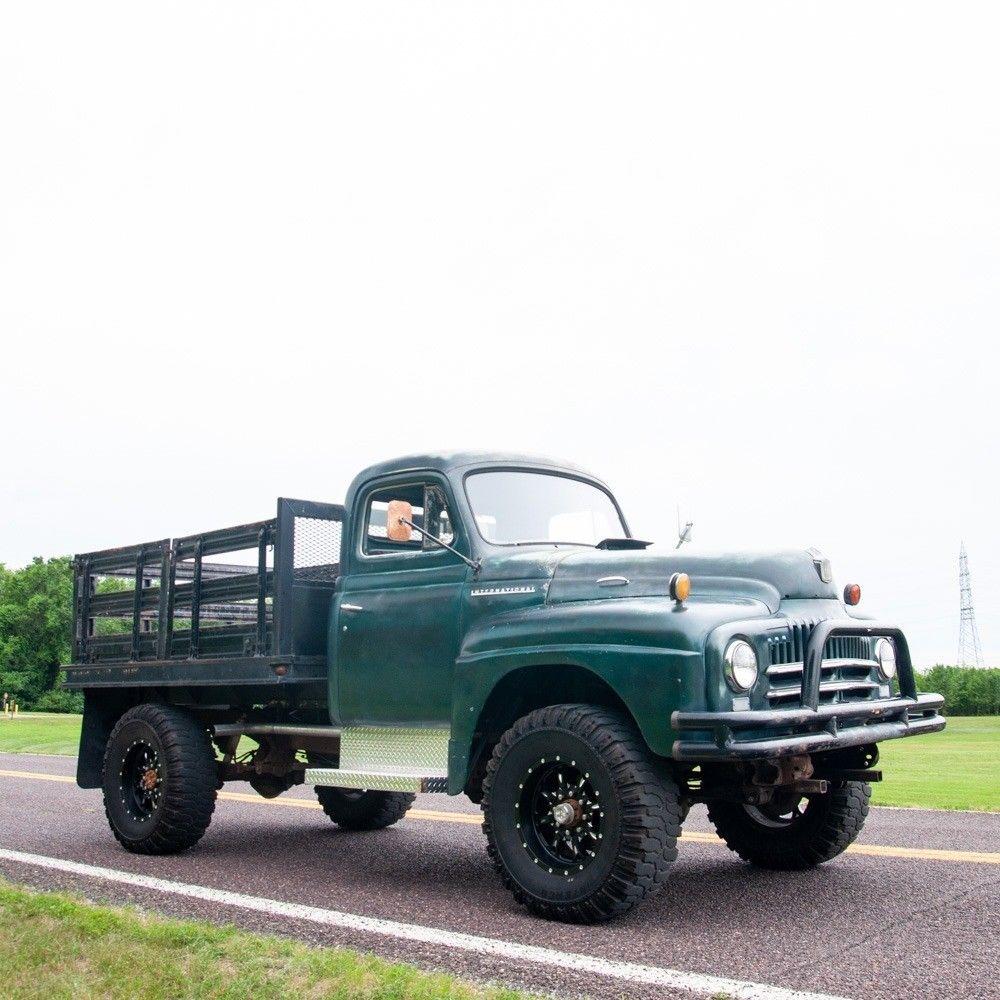 1951 International Harvester L 162 4×4 Stake Bed Truck