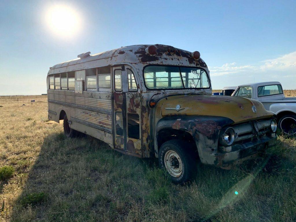 1956 Ford B600 School bus