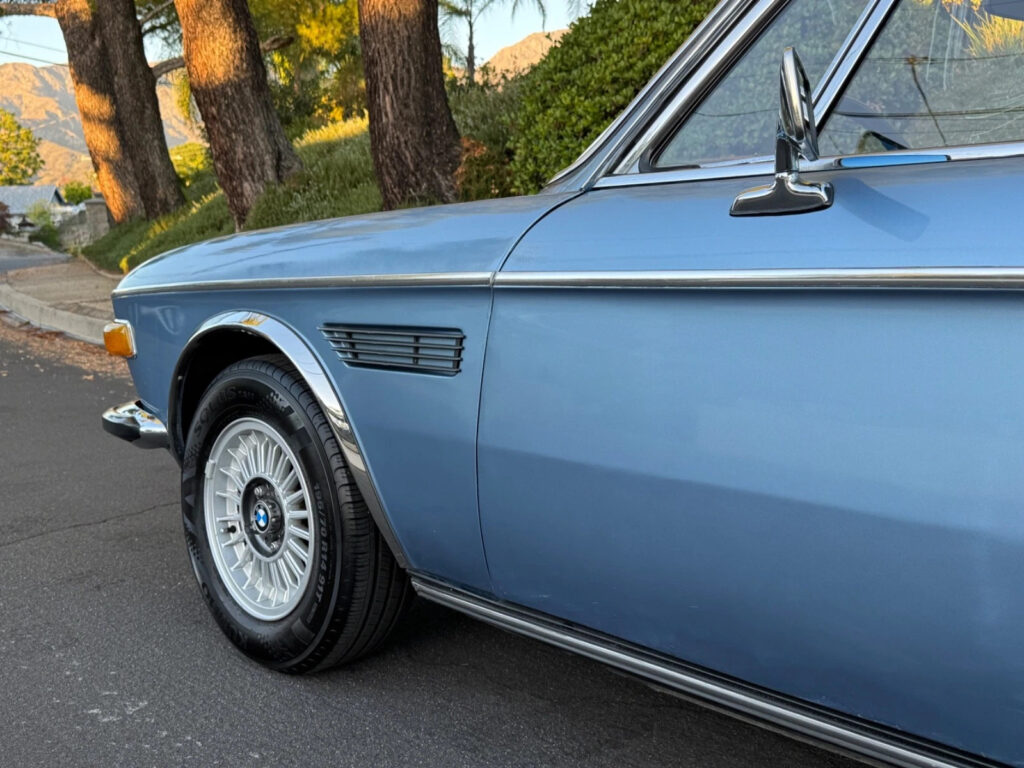 1975 BMW L9 3.0cs European Classic CAR Fjord Metallic BLUE Velore Seats 4 Speed