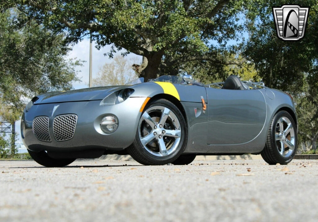 2006 Pontiac Solstice Replica