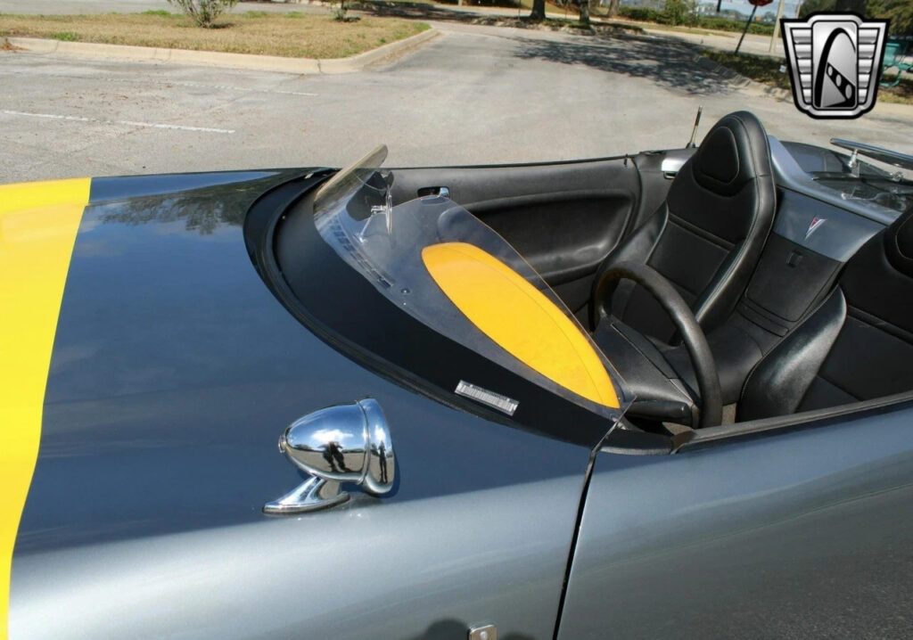2006 Pontiac Solstice Replica
