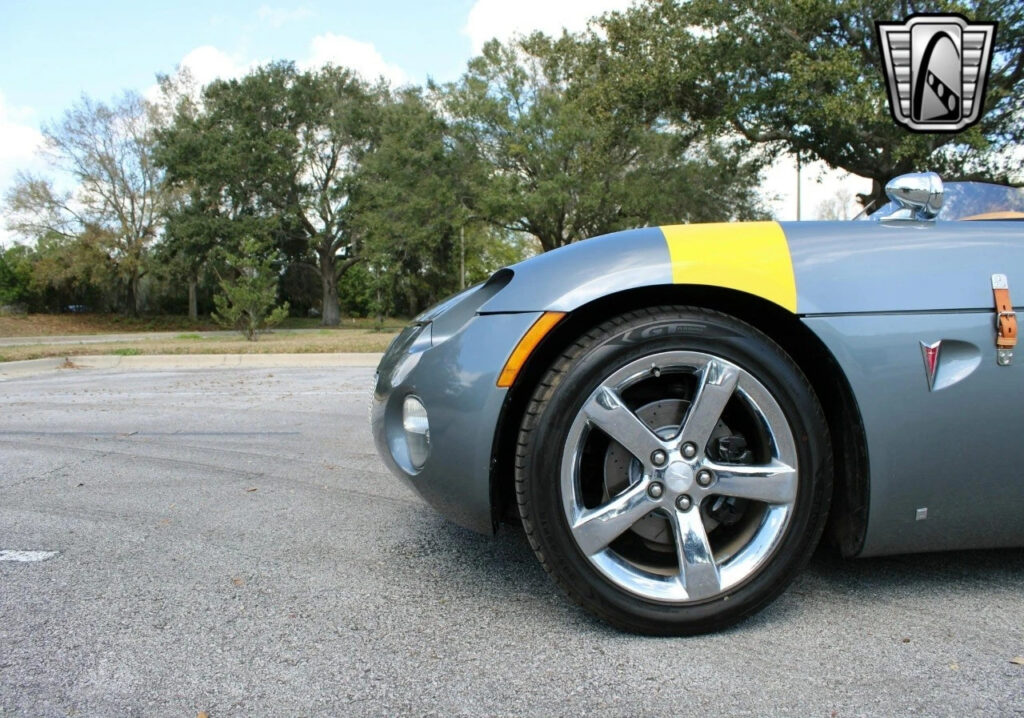 2006 Pontiac Solstice Replica