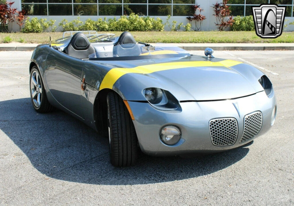 2006 Pontiac Solstice Replica