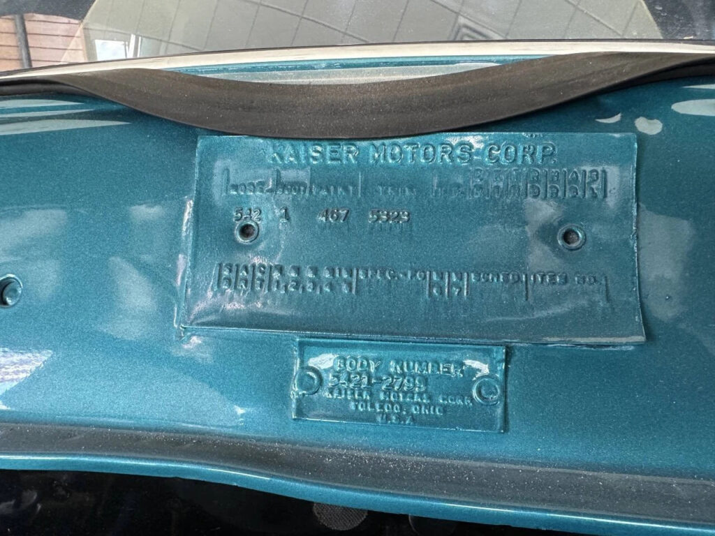 1954 Kaiser Manhattan