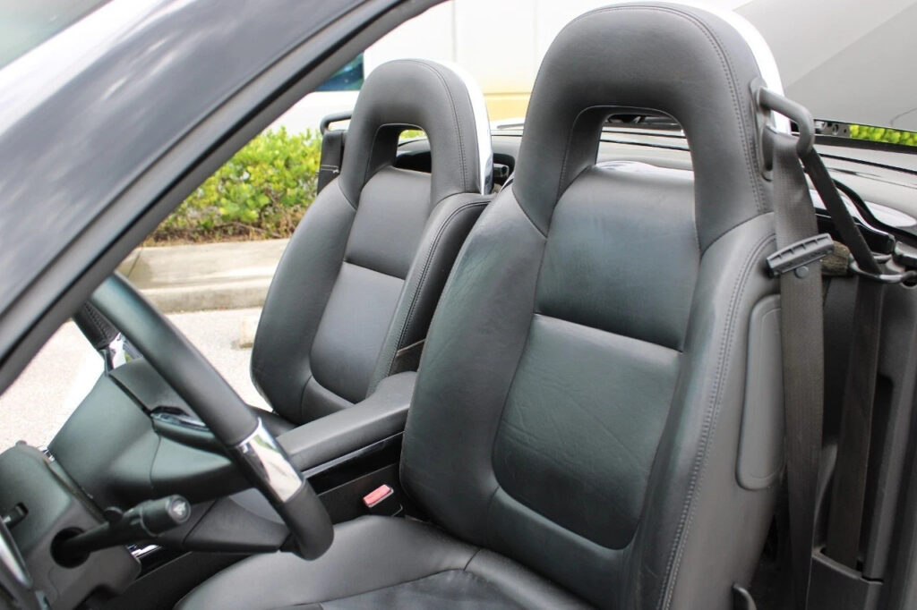 Black 2006 Chevrolet SSR Other LS2 6.0 Liter OHV 16V V8 6 Speed