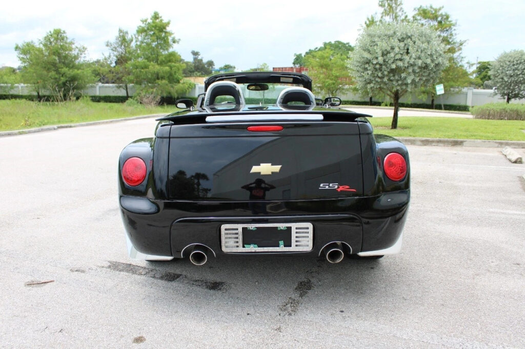 Black 2006 Chevrolet SSR Other LS2 6.0 Liter OHV 16V V8 6 Speed